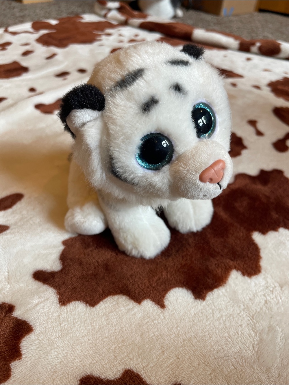Ty White Plush Tiger with Sparkle Teal-Blue Eyes and Black Accents